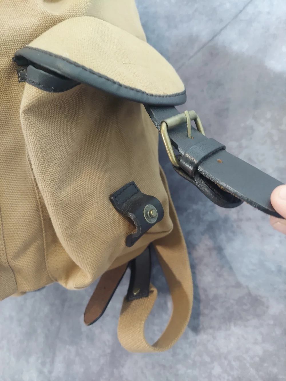 VTG GAP Canvas Military Rucksack Backpack Khaki Brown Leather Trim Utility